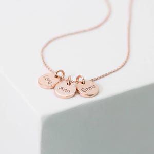 Personalisierte Initialen-Halskette • Mutter-Halskette • Zarte Halskette mit graviertem Buchstabenanhänger • Personalisierte Namenskette für Kinder • Geschenk für Mama • NM20dF30
