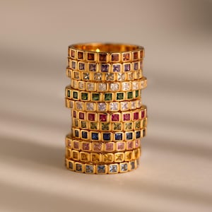 Eternity Bezel Geboortesteen Ring van Caitlyn Minimalist • Ring met vierkante zetting en edelsteen • Art Deco Sieraden • Cadeau voor Moeder • RR219