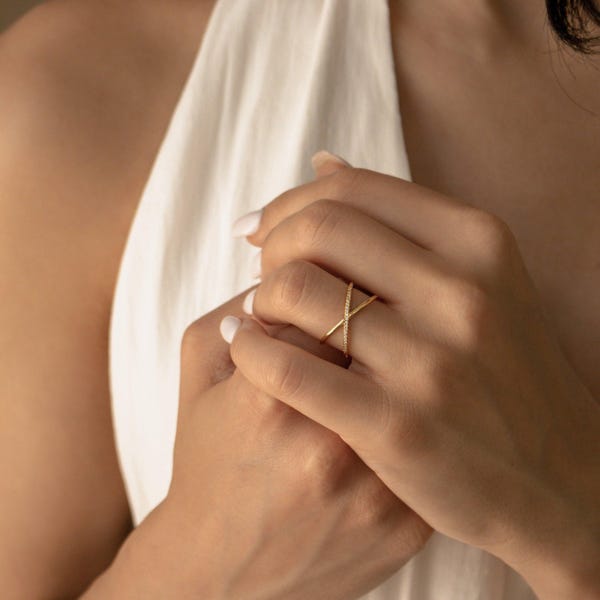 Pave X Ring van CaitlynMinimalist • Diamanten ring met kruispatroon • Eeuwigheidsring • Minimalistische sieraden • Dubbele ring • Cadeau voor haar • RR045