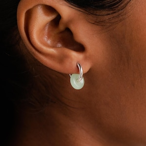 Jade oorringen van Caitlyn Minimalist • Zilveren oorringen • Groene jade oorringen • Statement sieraden • Cadeau voor haar • ER332