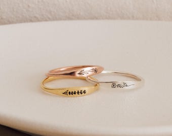 Dainty Engraved Flower Ring by CaitlynMinimalist • Personalized Stackable Ring • Custom Friendship Ring • Gifts for Mom • RM21