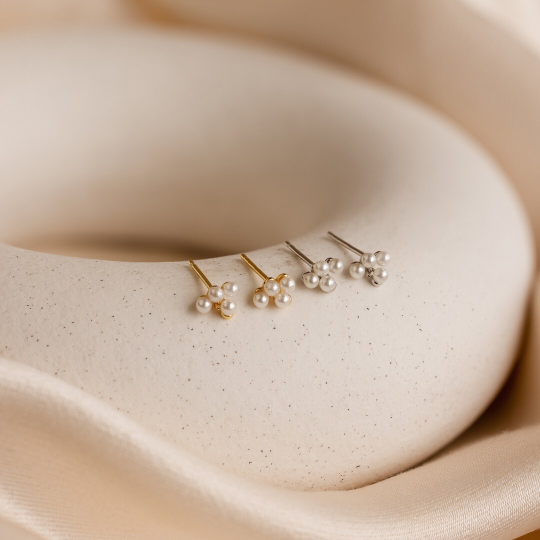 ♡ 専用ページ ♡ Pearl Cluster Drop Earrings by Caitlyn Minimalist • Dainty