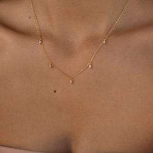Marquise Diamond Station Halsband av Caitlyn Minimalist • Elegant kristallhalsband, perfekta bröllopssmycken • Present till mamma • NR091
