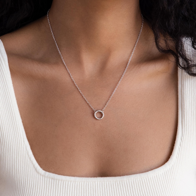 Collar con mosquetón circular de Caitlyn Minimalist • Collar con anillo para dije • Collar con clip articulado • Joyería de plata • Regalo para hermana • NR267 SILVER