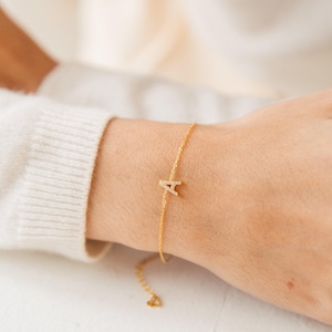 Pulsera con inicial pavé • Pulsera con letra de diamantes • Joyería con iniciales • Joyería personalizada • Regalos para ella • BM52