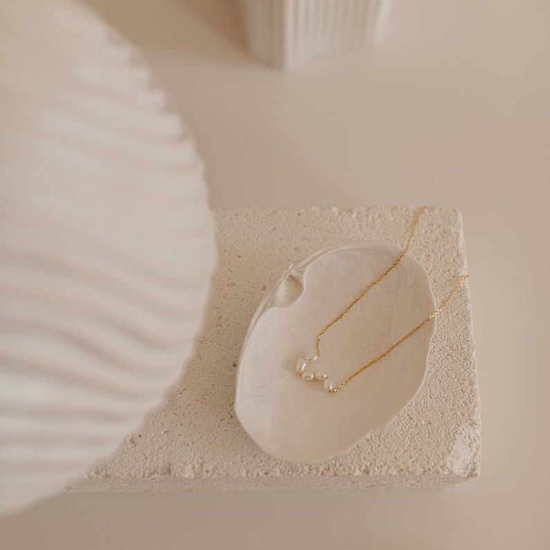 Collier de perles par Caitlyn minimaliste Collier de perles fines, collier délicat Cadeaux de demoiselles d'honneur Cadeau parfait pour femme NR016 image 4