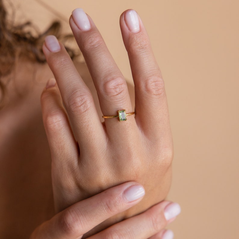Achat Smaragd Ring von Caitlyn Minimalistisch Grüner Kristall Geburtsstein Ring Vintage Art Deco Schmuck Versprechen Ring, Geschenk für Freundin RR086 Bild 4