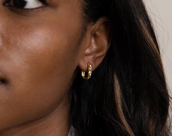 Hammered Rectangle Hoop Earrings by Caitlyn Minimalist • Dainty Textured Geometric Earrings for Everyday Wear • Gold Jewelry Gift • ER647