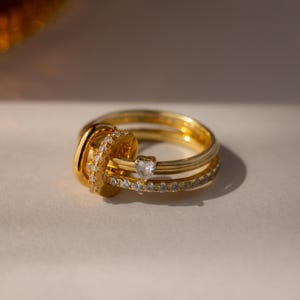 Caitlyn Minimalistのパヴェカラビナリングロック • 2個セット：多目的チャームホルダー • リングの重ね付け用アクセサリー • ジュエリーギフト • XR147