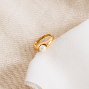 Pearl Signet Ring by Caitlyn Minimalist Vintage Pearl Jewelry Chunky Minimalist Ring Gold Pinky Ring Perfect Gift for Mom RR084 image 4