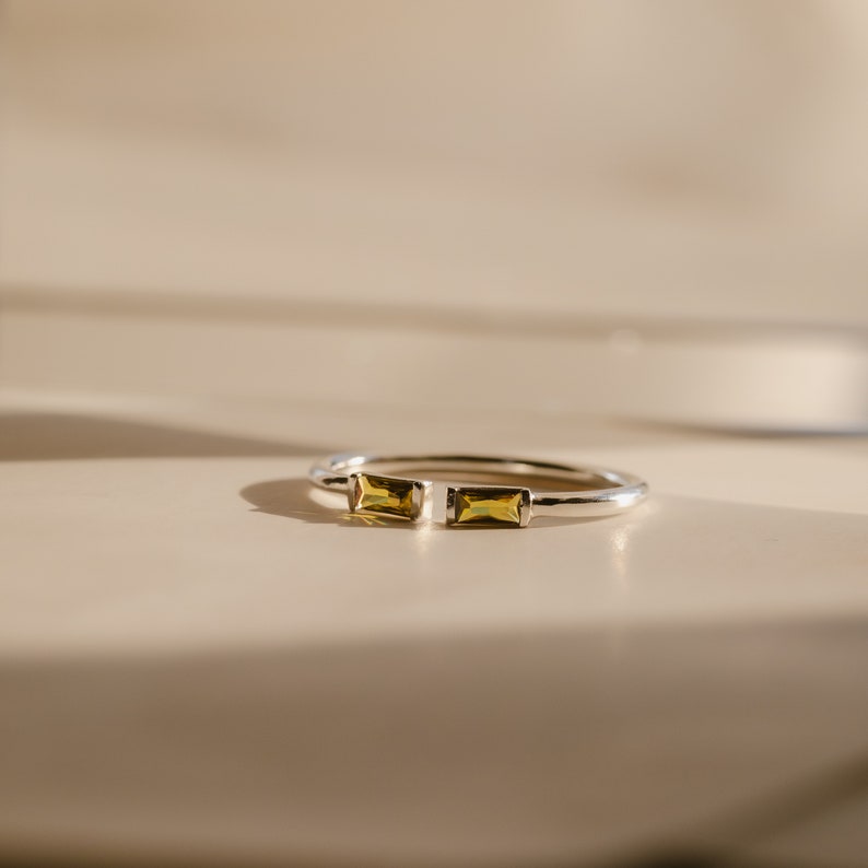 Duo Baguette Birthstone Ring van Caitlyn Minimalist Beste vriend cadeau Verjaardagscadeau Verstelbare gepersonaliseerde edelsteenring RM87 afbeelding 7