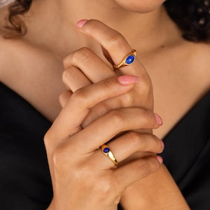 Signet Mood Rings by Caitlyn Minimalist • Statement Gemstone Rings in Bold & Mini • Cute Gold Y2K Jewelry • Perfect Birthday Gift for Sister image 6