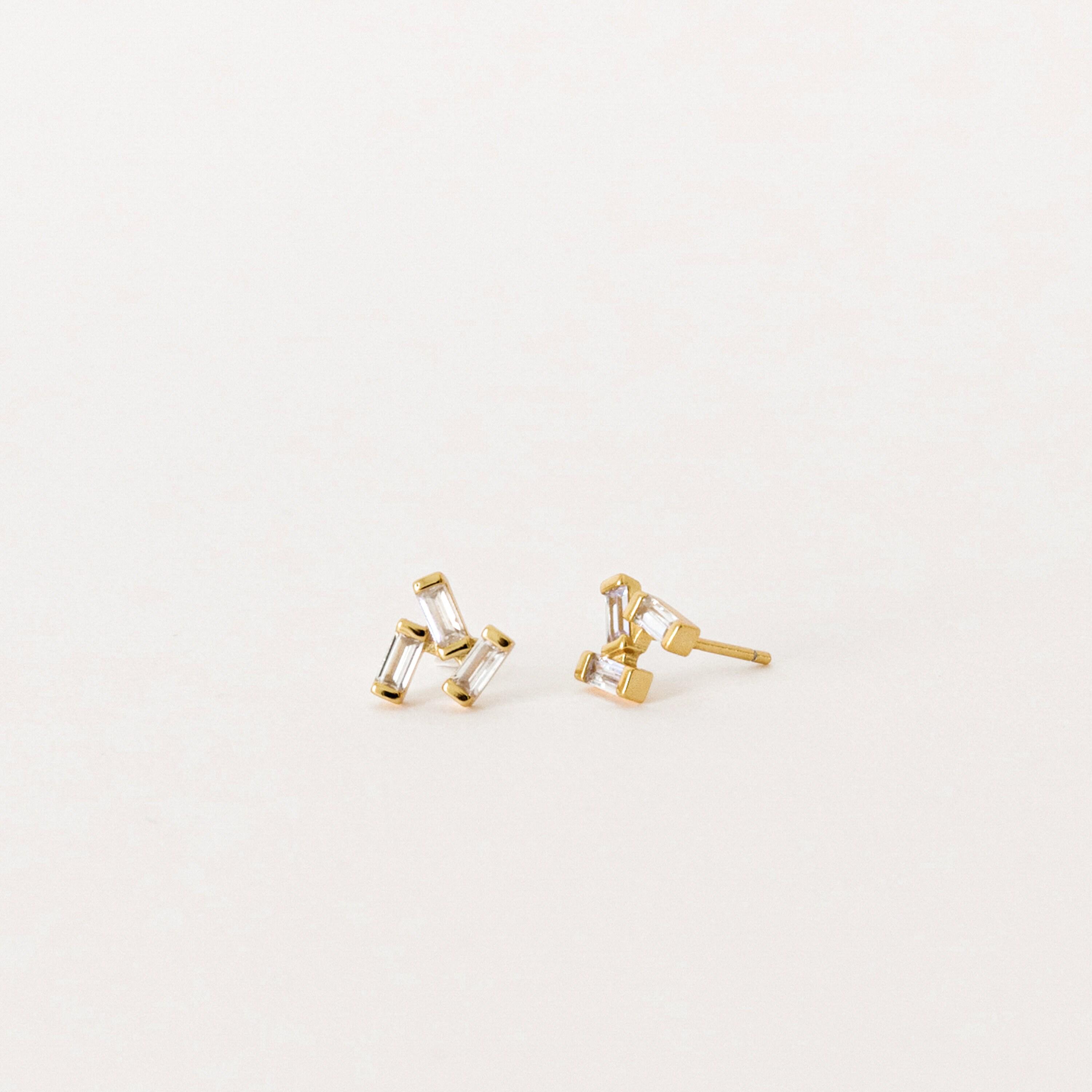 CaitlynMinimalistのGlacier Diamond Studs • 幾何学模様のバゲット