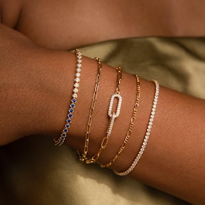 Pulseras imprescindibles de Caitlyn Minimalist • Pulseras de cadena con eslabones de diamantes en oro • Joyería delicada para bodas • Regalo perfecto para damas de honor