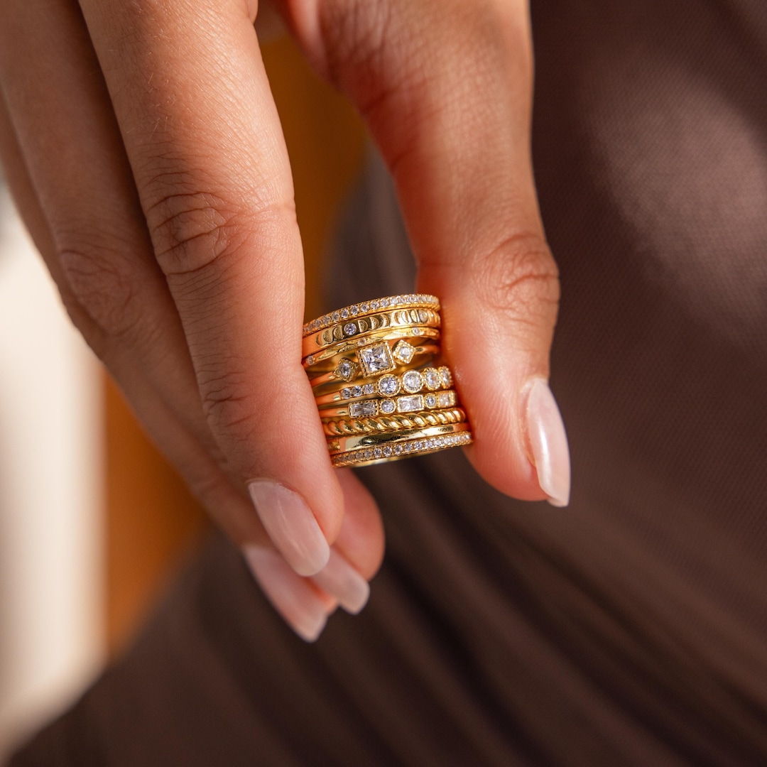 【CaitlynMinimalist】Diamond Eternity Ring Set Set of 3 Diamond & Pearl Eternity Princess Stacking Rings