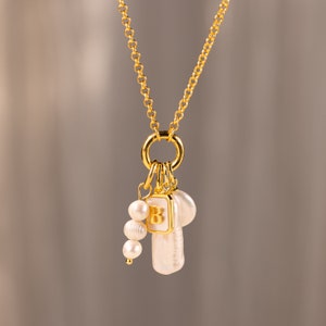 Charm long en perle par Caitlyn minimaliste Pendentif perle pendante Cadeau meilleur ami Parfait pour un bracelet à breloques et des colliers à breloques XR019 image 5