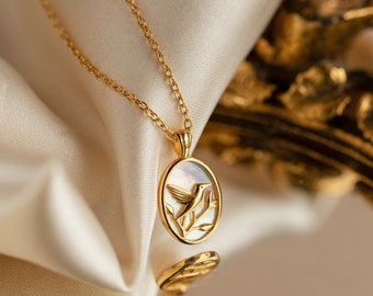 Collier colibri de perles par Caitlyn minimaliste • Collier à pendentif oiseau vintage • Collier oiseau de perles • Cadeau pour les amateurs d'oiseaux • NR183