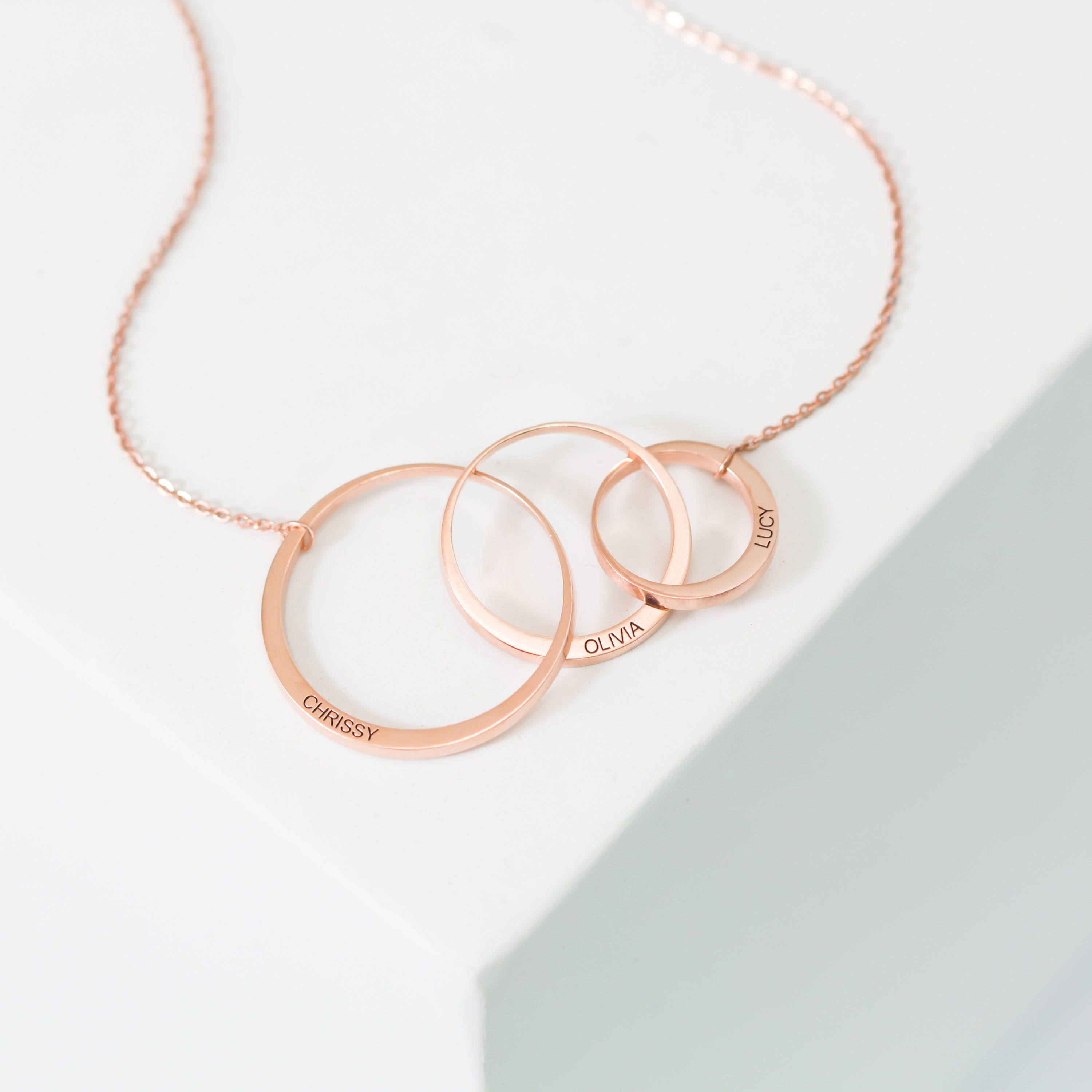Family Fashion Round Necklace Pendant Gift Cool Girl Carved Words Letters Love Family Fashion Round Necklace Pendant Gift Cool Girl Carved Words Letters Love