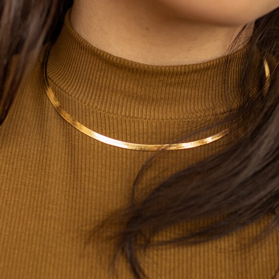 Thick Herringbone Necklace in Gold 