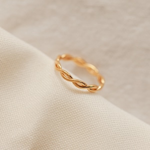 Braided Ring by Caitlyn Minimalist • Braid Ring in Gold • Friendship Ring • Engagement Ring • Anniversary Gift for Her • RR016