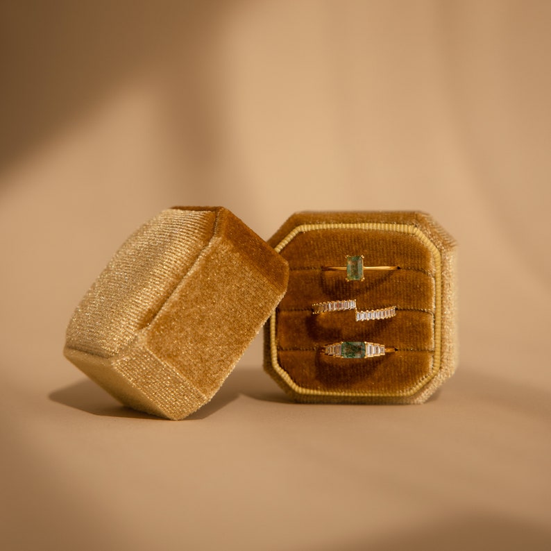 Portagioie quadrato in velluto di Caitlyn Minimalist Scatola per anelli a 1, 2 e 3 slot, perfetta per un anello di fidanzamento Scatola per proposte Regalo per la fidanzata immagine 3