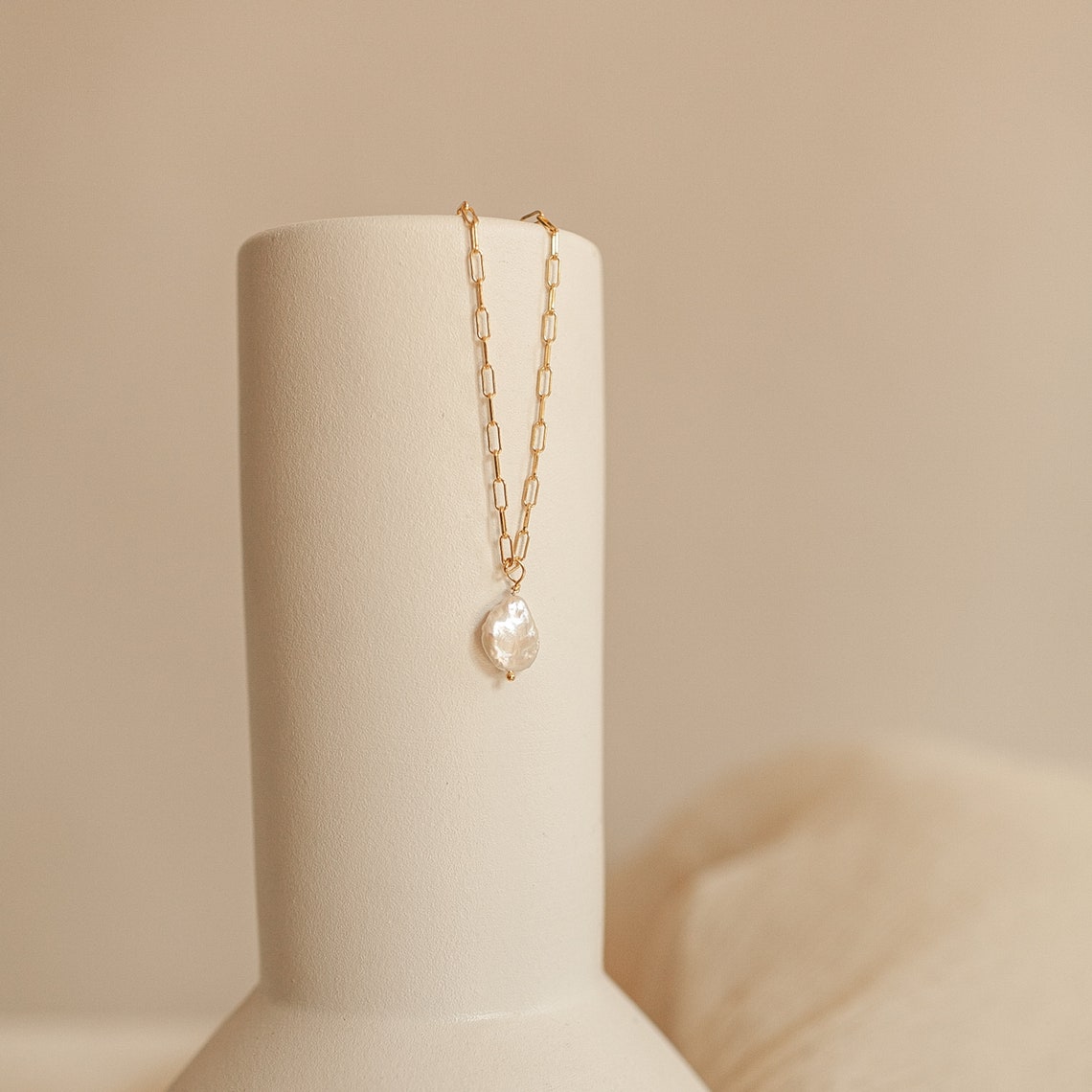 Baroque Pearl Pendant Necklace by Caitlyn Minimalist - Etsy