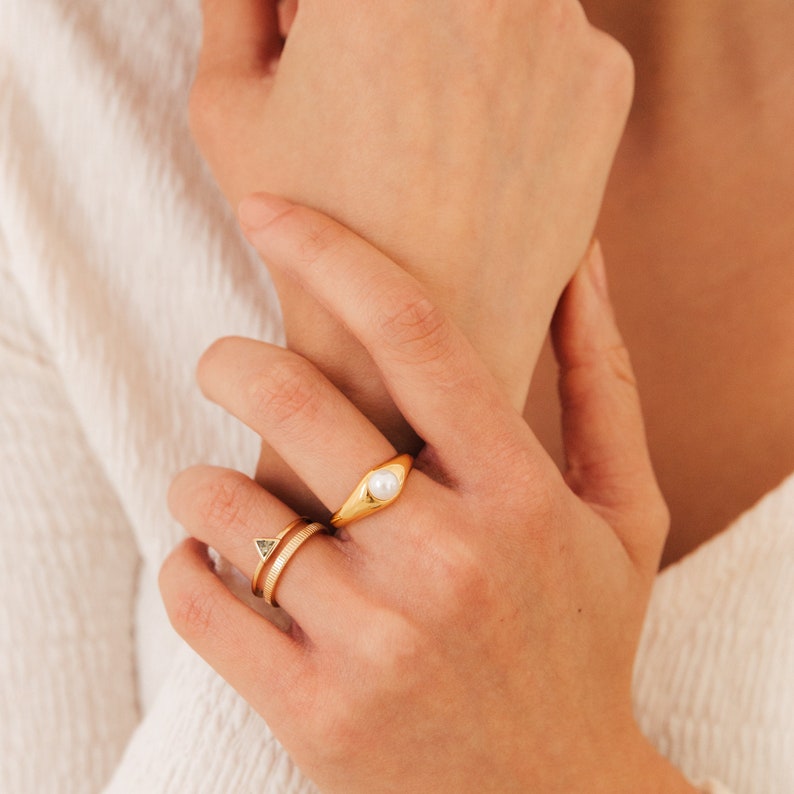 Pearl Signet Ring by Caitlyn Minimalist Vintage Pearl Jewelry Chunky Minimalist Ring Gold Pinky Ring Perfect Gift for Mom RR084 image 8