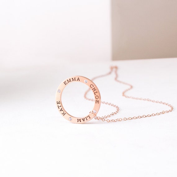 Family Circle Name Necklace with Link Chain in Silver by Talisa