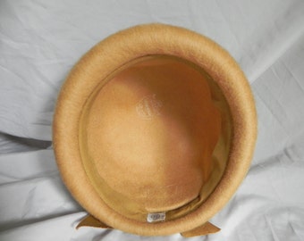Vintage Mohair Cloche Hat by Henry Pollak – Camel Gold  display picture 1