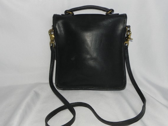 Coach Vintage Black Station Leather Bag Crossbody Bag Coach Vintage Black Station Leather Bag Crossbody Bag
