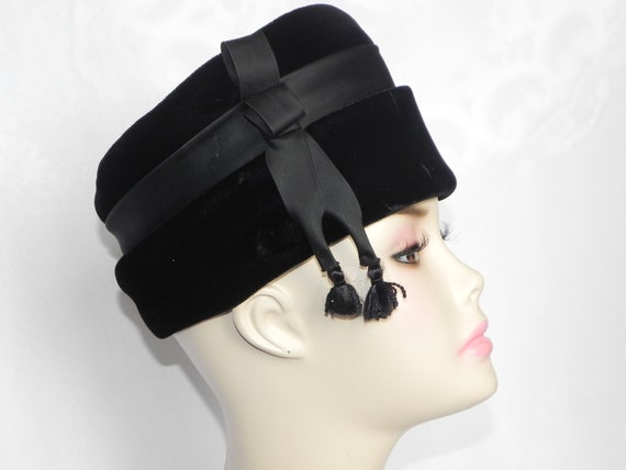 velvet cloche hat