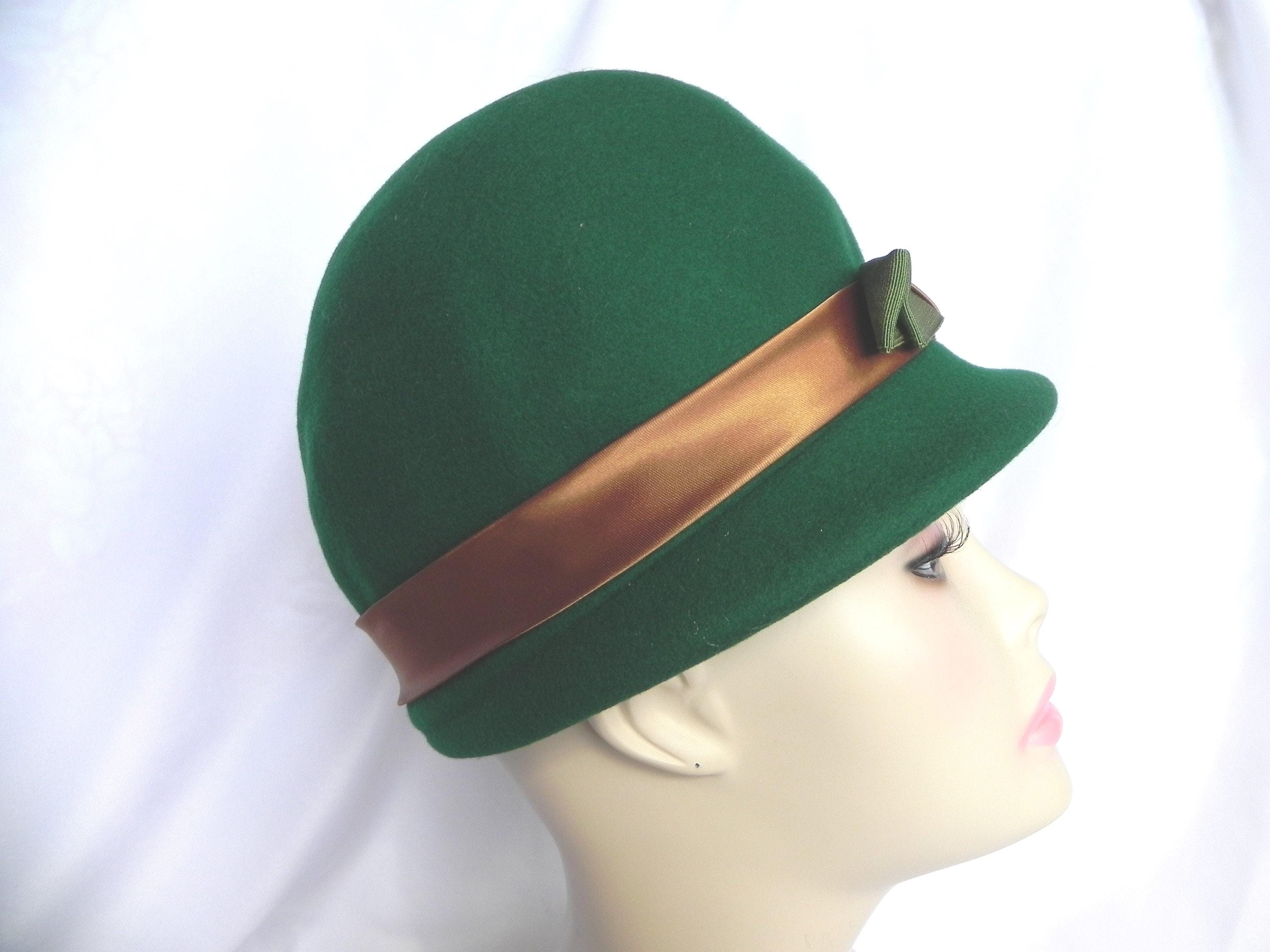 Kelly Green Vintage Henry Pollak Wool Felt Cloche Hat Dress  display picture 2