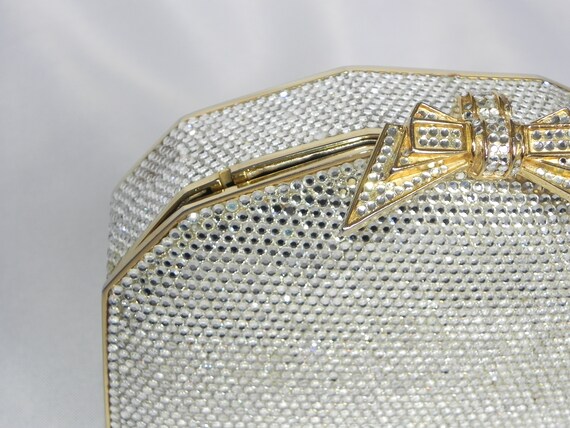 Female Silver Fancy Design Beaded Clutch Handbag Solid Build Clutch From  Tradnary at Rs 630/piece in Sambhal