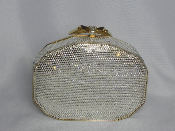 JUDITH LEIBER SWAROVSKI CRYSTAL PRETTY PINK MINAUDIERE CLUTCH BOX