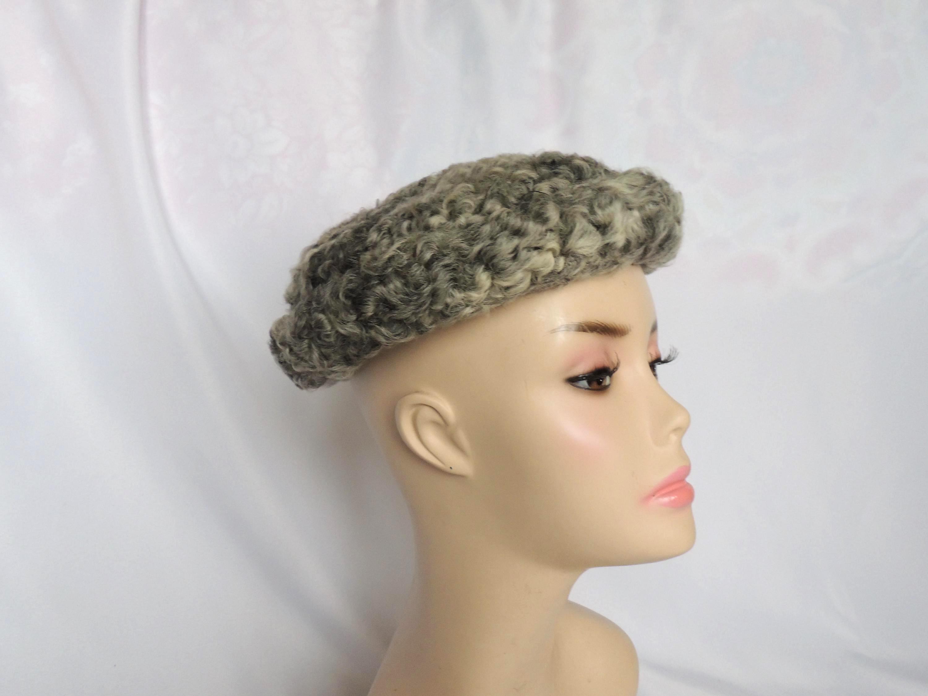 Vintage gray Curly lambs wool PILL BOX HAT satin lined Ex guc PILL BOX HAT IN TAN LEATHER BACK CURLY SHEEPSKIN main image 3