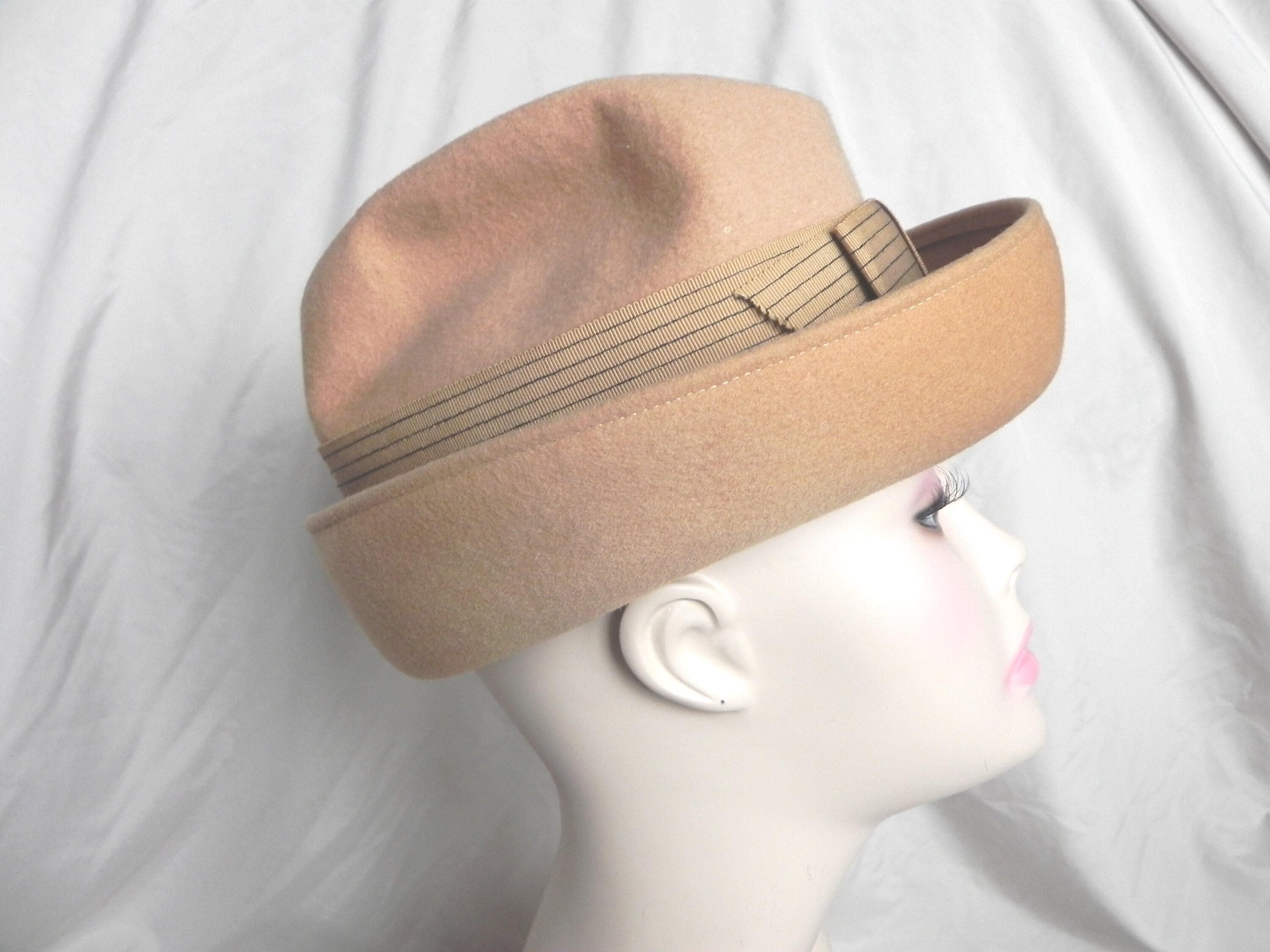 Vintage Boho Chic Wool Felt Fedora Hat Red Orange Genuine Velour HENRY POLLAK Vintage Wool Felt Cloche Hat Henry Pollak, Bucket Hat, 1960s  main image 2