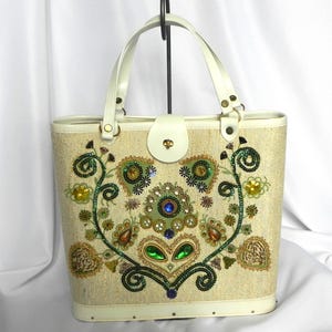 Bolso de mano de lino color marfil con adornos de joyas y asa superior, estilo Enid Collins