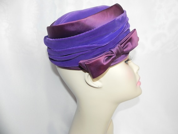 Purple Velvet Beret Style Cloche Hat with Plum Sa… - image 2