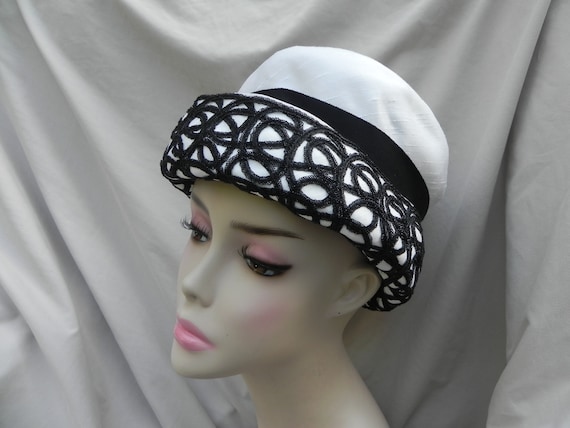 Vintage White Silk Cloche Hat with Black Ribbon a… - image 1