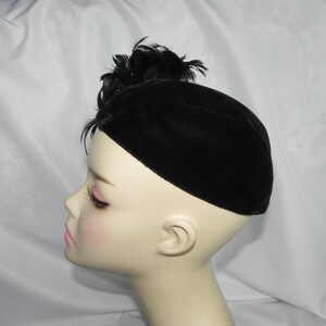 Authentic Black 1920's Cloche Hat Flapper Hat Black Velvet Hat Beanie with Black Feathers image 4