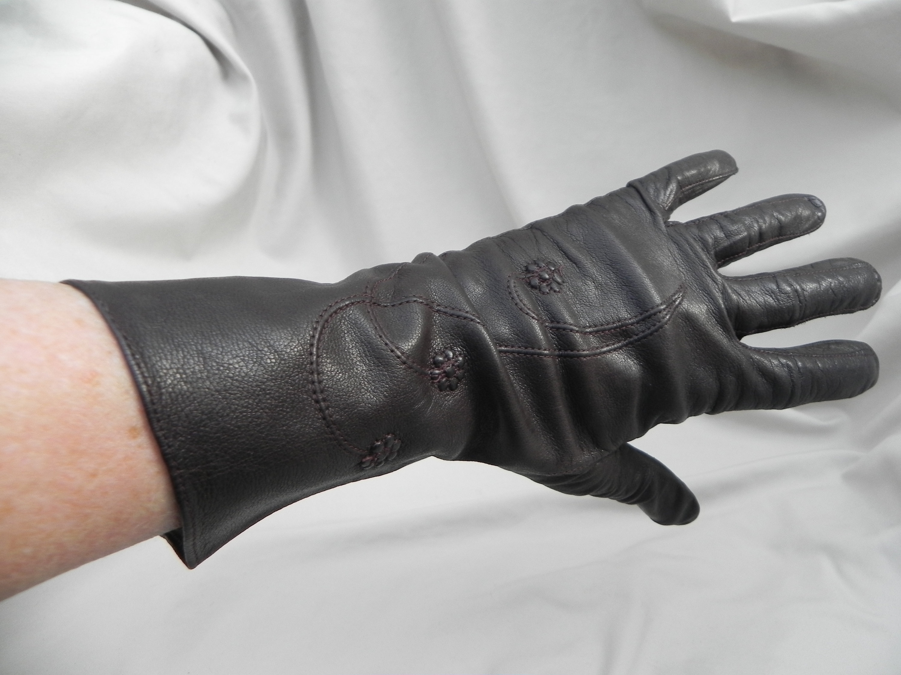 chinese dress ladies Light Tan Cashmere Lined Lamb Nappa Gloves main image 0