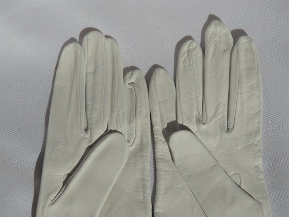 New Vintage Short White Leather Dress Gloves Driv… - image 3