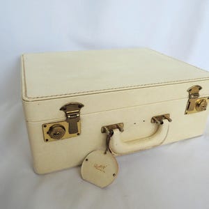 Vintage Shortrip off White Train Case Travel Case Cosmetics Bag