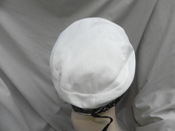 Vintage White Silk Cloche Hat with Black Ribbon a… - image 4