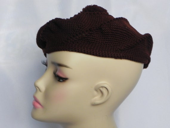 Vintage 1970's Brown Knit Crochet Beanie Hat Bere… - image 3