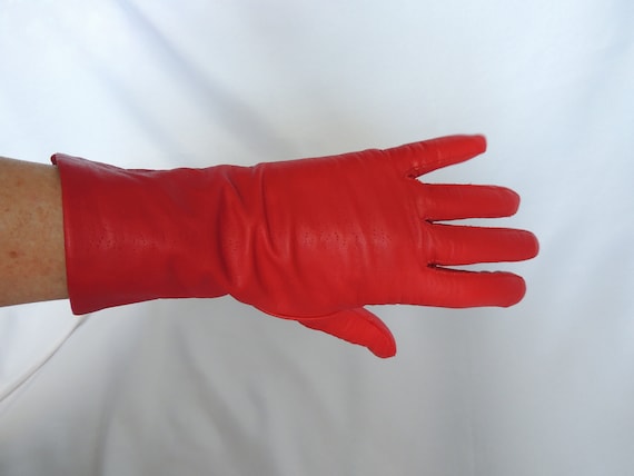 Vintage Red Leather Short Driving Gloves Dress Gl… - image 1