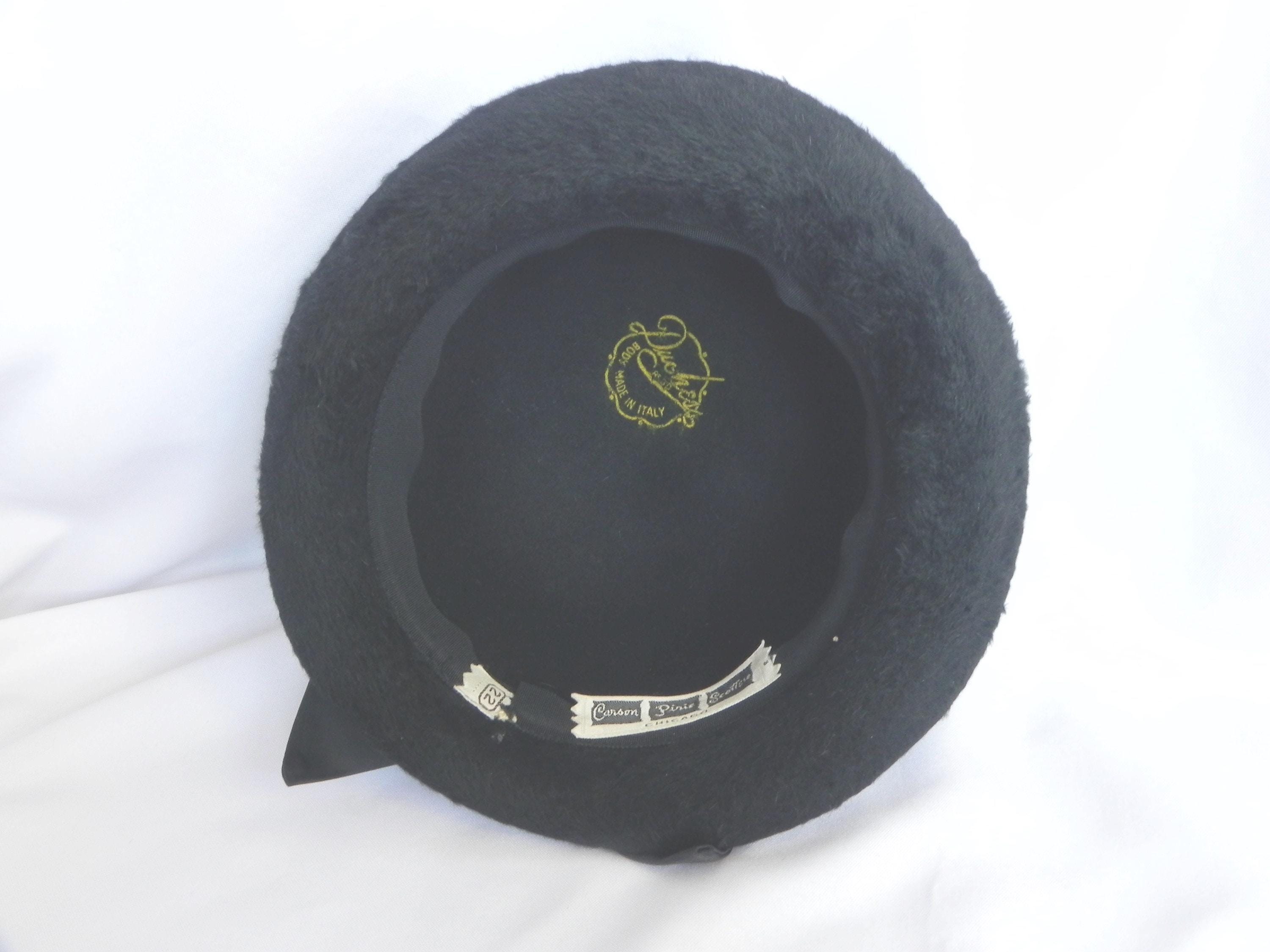 Vintage Carson Pirie Scott Chicago Black Straw Cloche Hat Tulle Netting Bow M Vintage Black Fuzzy Felt Cloche Hat Carson Pirie Scott Co  main image 3