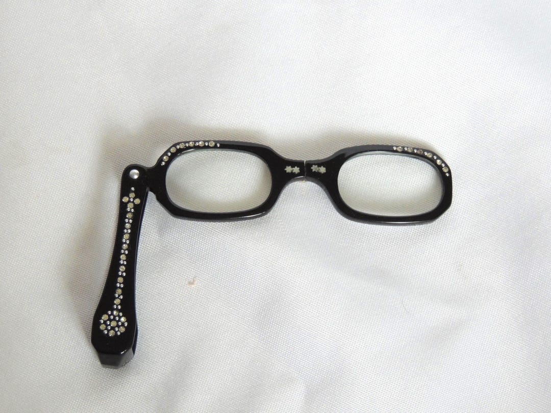 Vintage Lorgnette Cat Eye Folding Magnifying Opera Glasses Black Lucite MCM 50\'s Vintage cat eye opera - Gem main image 3
