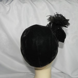 Authentic Black 1920's Cloche Hat Flapper Hat Black Velvet Hat Beanie with Black Feathers image 3