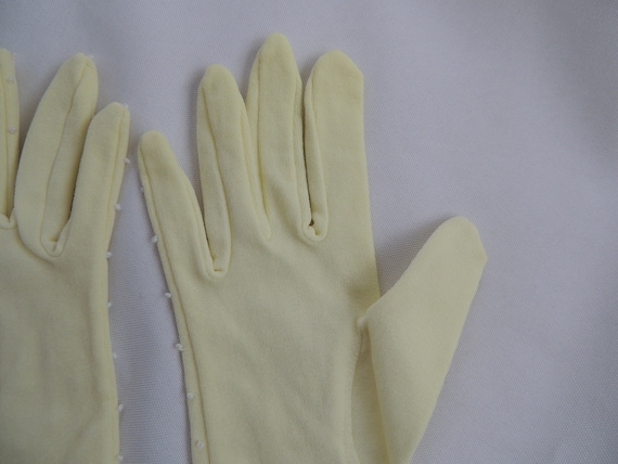 Vintage Short Light Yellow Beaded Dress Gloves Ev… - image 9